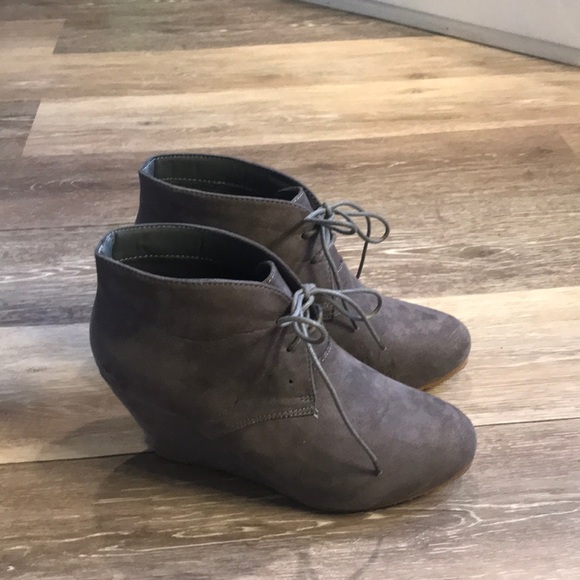Bella Marie Shoes - 🎈SALE!🎈Desert Boots size 8.5